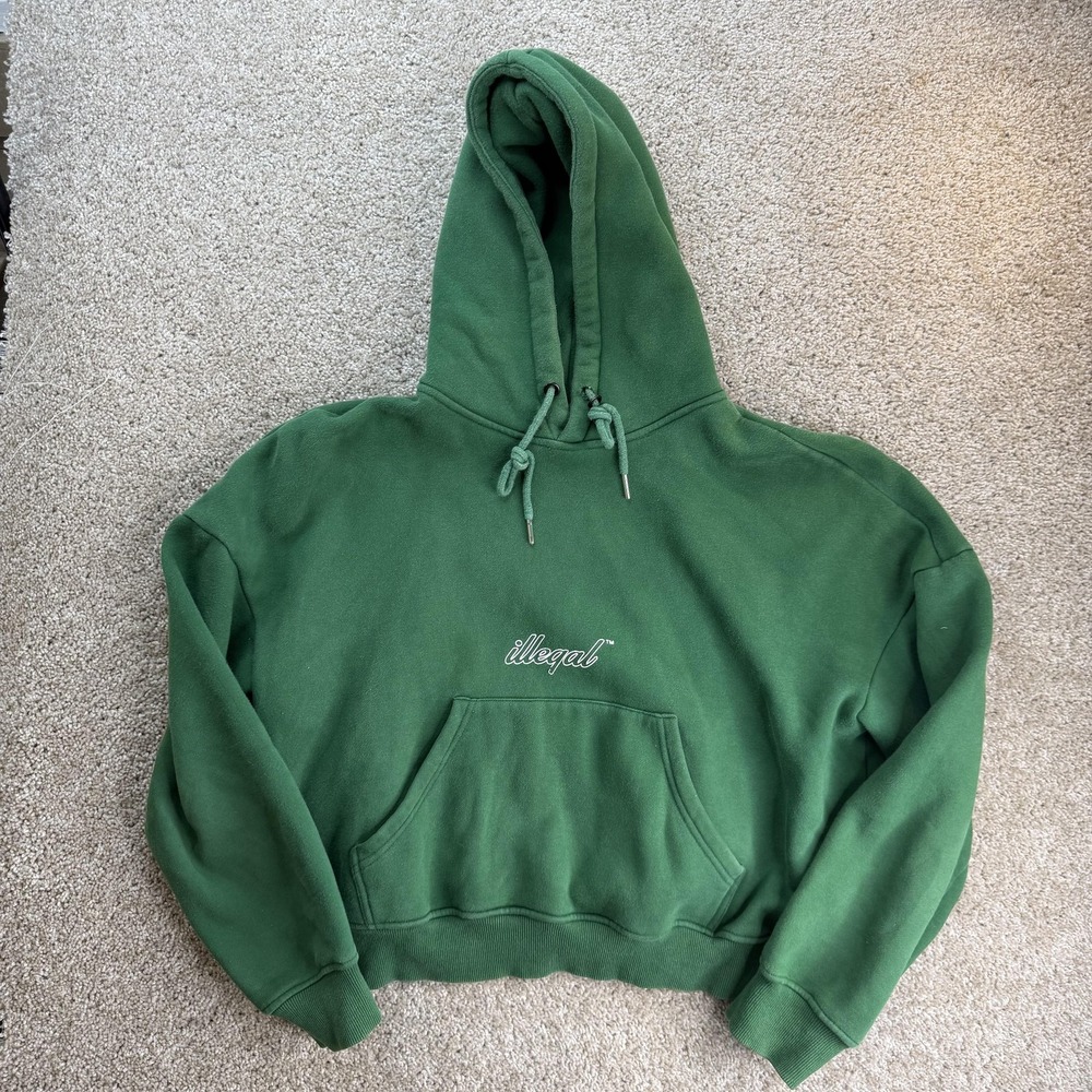 Illegal Hoodie Womens Large Green Fleece Pullover Cropped Script Logo Sweatshirt